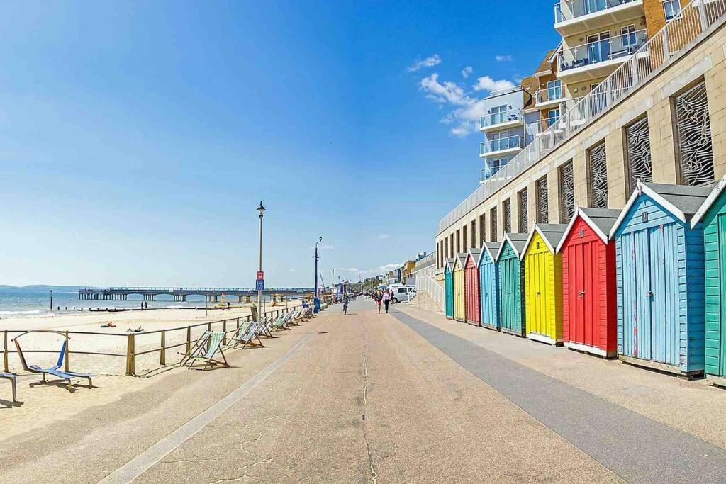 Spacious 4 Bed Rooms, Parking, Garden And Near Parks, Beaches And University Bournemouth Exterior foto