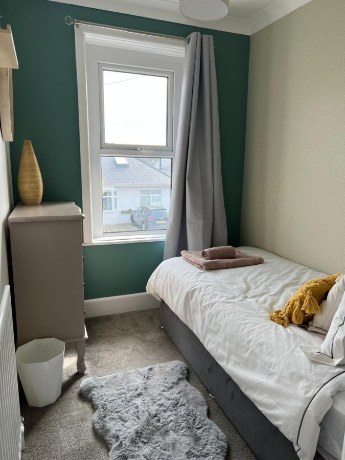 Spacious 4 Bed Rooms, Parking, Garden And Near Parks, Beaches And University Bournemouth Exterior foto